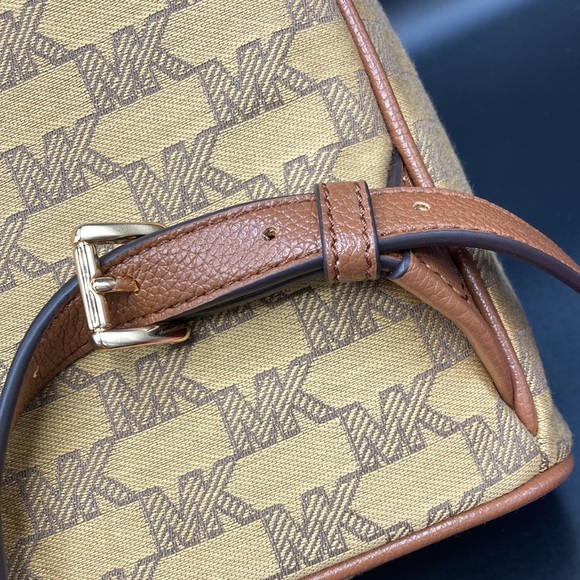 24HR DROP ⬇️SHIPS TODAY❗️⚡️Michael Kors Monogram Backpack main image 7